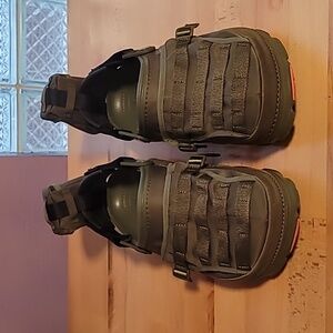 Crocs XBeams military sz 11 mens